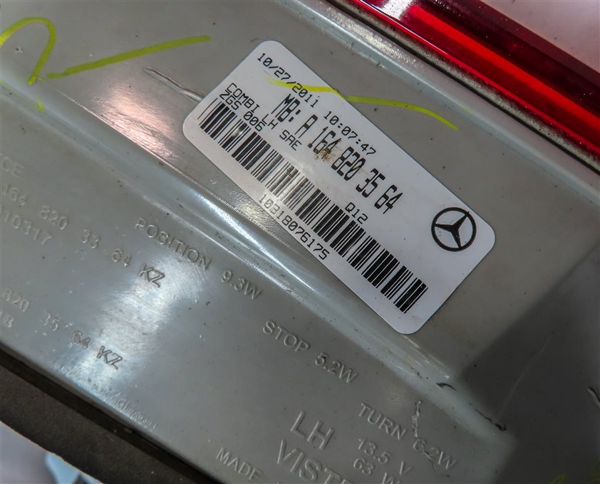 Thumbnail 8: 2010-2012 MB GL350 GL450 GL550 (X164) LEFT DRIVER TAILLIGHT BRAKE LIGHT LAMP