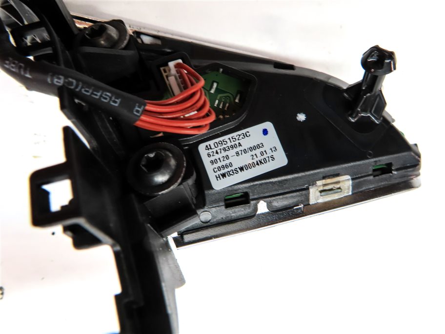 Thumbnail 9: 2013 AUDI Q5 (B8 8R) DRIVER STEERING WHEEL MEDIA RADIO CONTROL SWITCH BUTTONS