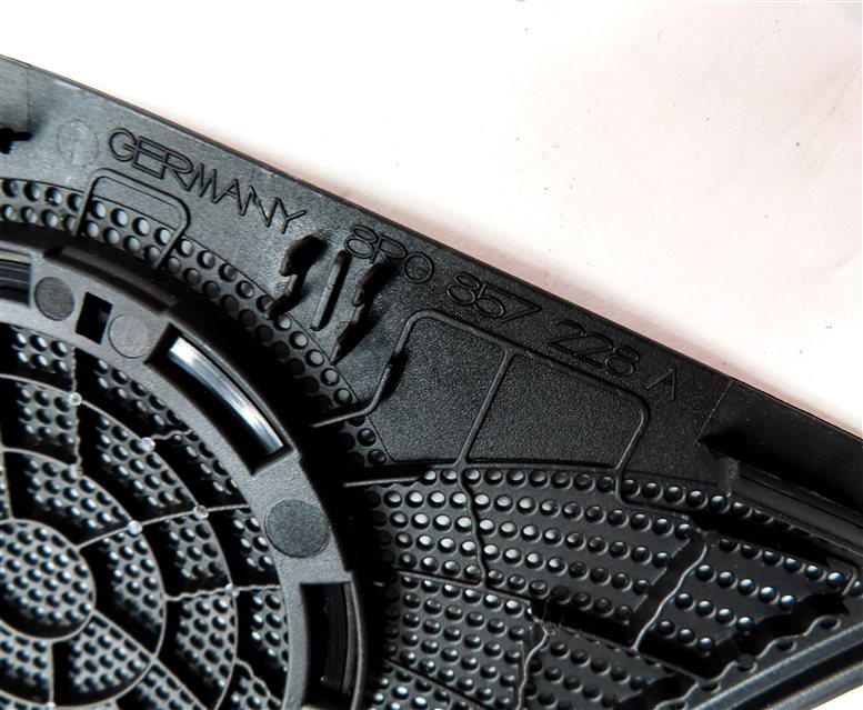 Thumbnail 12: 2013 AUDI Q5 (B8 8R) BANG & OLUFSEN SOUND SYSTEM SPEAKER GRILLE COVER SET/8