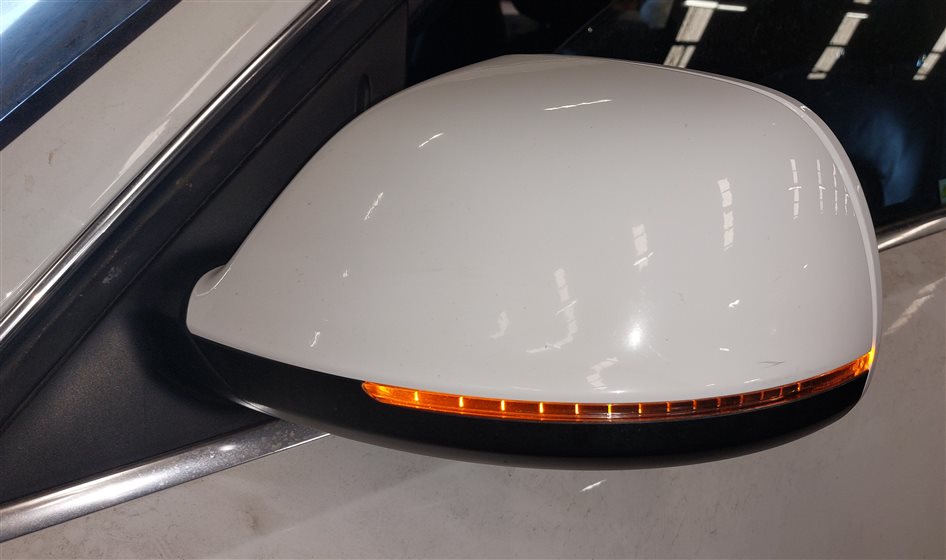 Thumbnail 2: 2009-2014 AUDI Q5 (B8 8R) LEFT FRONT DRIVER HEATED DOOR MIRROR (White)