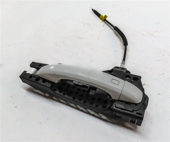 Thumbnail 1: 09-17 AUDI A4 S4 Q5 ALLROAD REAR RIGHT KEYLESS EXTERIOR DOOR HANDLE (White)