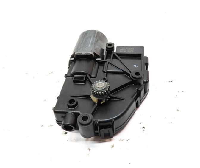 Thumbnail 5: 2007-2014 AUDI Q7 (4L) PANORAMIC SUNROOF MOTOR SUN ROOF MOTOR SUNSHADE MOTOR