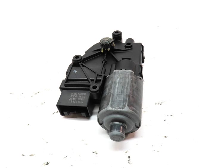 Thumbnail 6: 2007-2014 AUDI Q7 (4L) PANORAMIC SUNROOF MOTOR SUN ROOF MOTOR SUNSHADE MOTOR