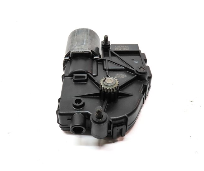 Thumbnail 5: 2007-2014 AUDI Q7 (4L) PANORAMIC SUNROOF MOTOR SUN ROOF MOTOR SUNSHADE MOTOR