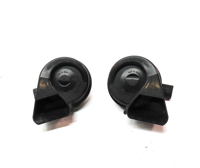 Thumbnail 2: 2007-2015 AUDI Q7 R8 (4L 4S) HIGH & LOW TONE NOTE SIGNAL SAFETY HORN SET-2