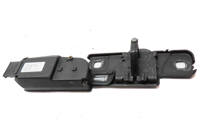 Thumbnail 2: 14 AUDI Q7 (4L) REAR TRUNK TAILGATE LIFTGATE HATCH LID LOCK LATCH STRIKER PLATE