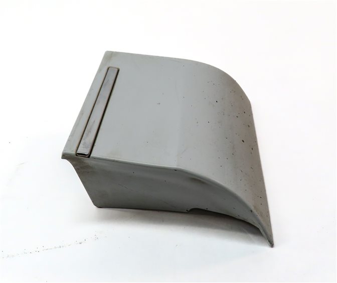 Thumbnail 3: 2014 AUDI Q7 (4L) FRONT RIGHT PASSENGER LOWER FENDER TRIM MOULDING (White)