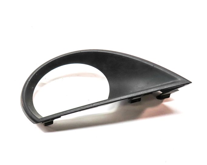 Thumbnail 2: 2014 AUDI Q7 (4L) FRONT LEFT DRIVER LOWER BUMPER FOG LIGHT LAMP TRIM