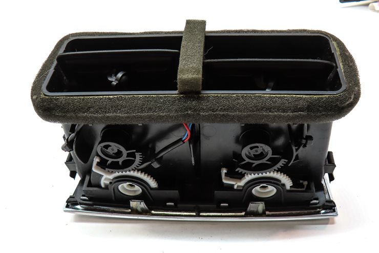 Thumbnail 7: 2014 AUDI Q7 (4L) REAR CENTER CONSOLE HEAT AIR AC HVAC DUAL VENT (Black)
