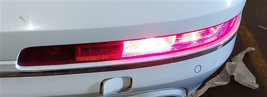 Thumbnail 2: 2007-2015 AUDI Q7 (4L) REAR RIGHT PASSENGER BUMPER LOWER TAILLIGHT LIGHT LAMP