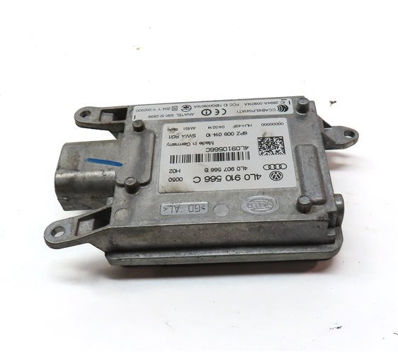 Thumbnail 4: 2013-2020 AUDI Q7 (4L 4M) REAR RIGHT LANE DEPARTURE BLIND SPOT MODULE (MASTER)