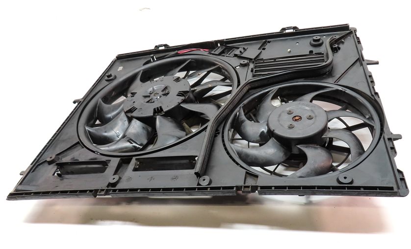 Thumbnail 2: 11-15 AUDI Q7 (4L) 3.0L ENGINE RADIATOR COOLING FAN (FOR MODELS w/ HITCH OPTION)