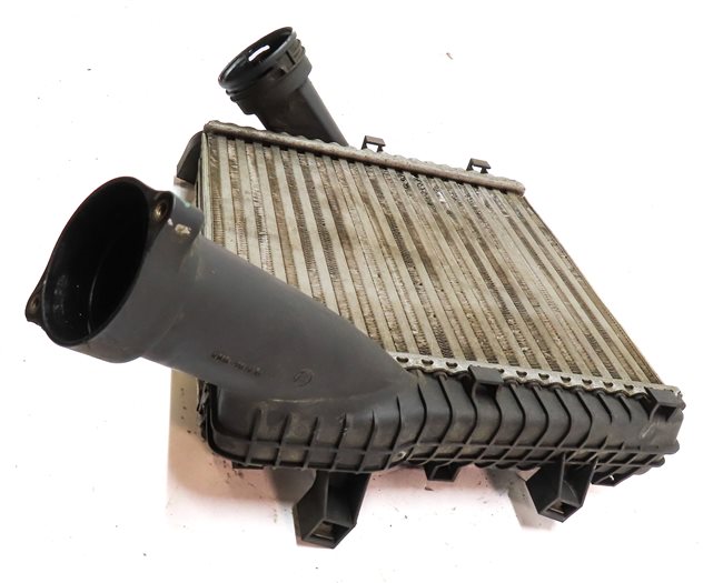 Thumbnail 3: 2009-2016 VW TOUAREG AUDI Q7 (4L) 3.0L TDI TURBO DIESEL ENGINE LEFT INTERCOOLER