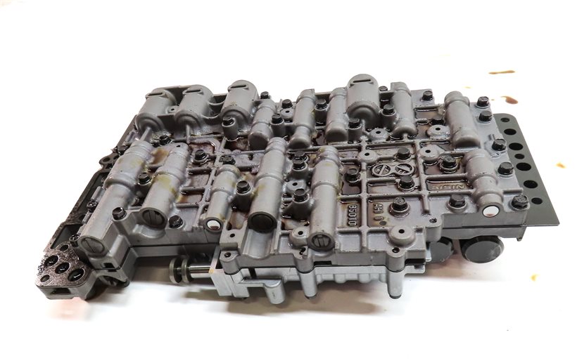 Thumbnail 5: 11-15 VW TOUAREG AUDI Q7 4L 3.0L TDI DIESEL AUTOMATIC TRANSMISSION VALVE BODY
