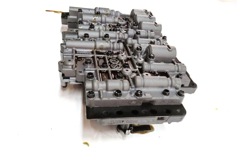 Thumbnail 6: 11-15 VW TOUAREG AUDI Q7 4L 3.0L TDI DIESEL AUTOMATIC TRANSMISSION VALVE BODY