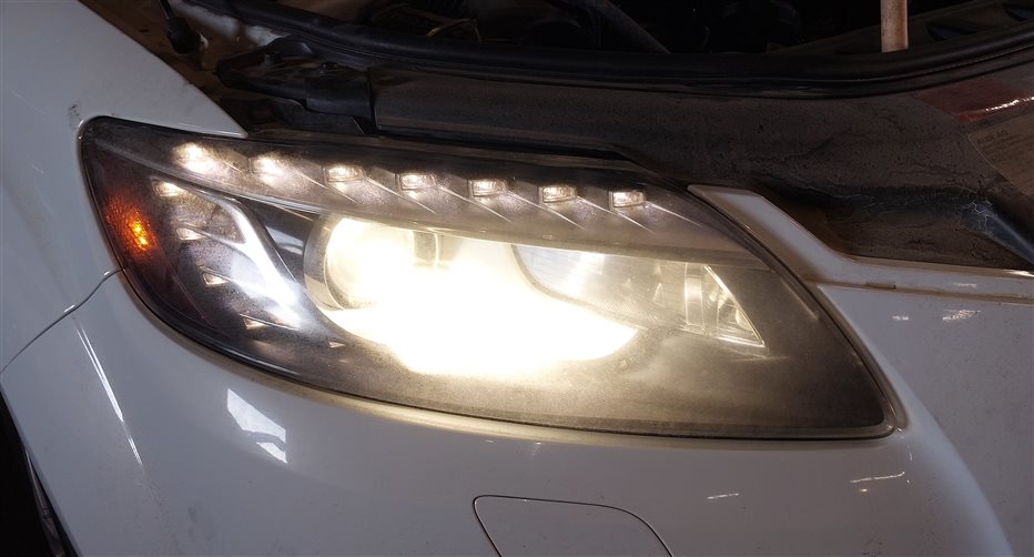 Thumbnail 2: 2010-2015 AUDI Q7 (4L) RIGHT PASSENGER XENON HID HEADLIGHT LIGHT LAMP (NON AFS)