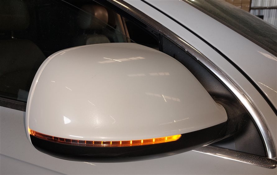 Thumbnail 2: 2013-2015 AUDI Q7 (4L) RIGHT PASSENGER P-FOLD BLIND SPOT DOOR MIRROR (White)