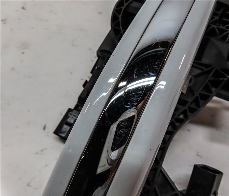 Thumbnail 7: 2007-2015 AUDI Q7 (4L) REAR LEFT KEYLESS ENTRY DOOR HANDLE (White)