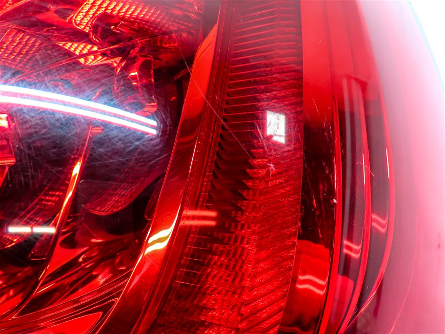 Thumbnail 10: 2010-2015 AUDI Q7 (4L) REAR RIGHT PASSENGER TAILLIGHT BRAKE LIGHT LAMP (LED)
