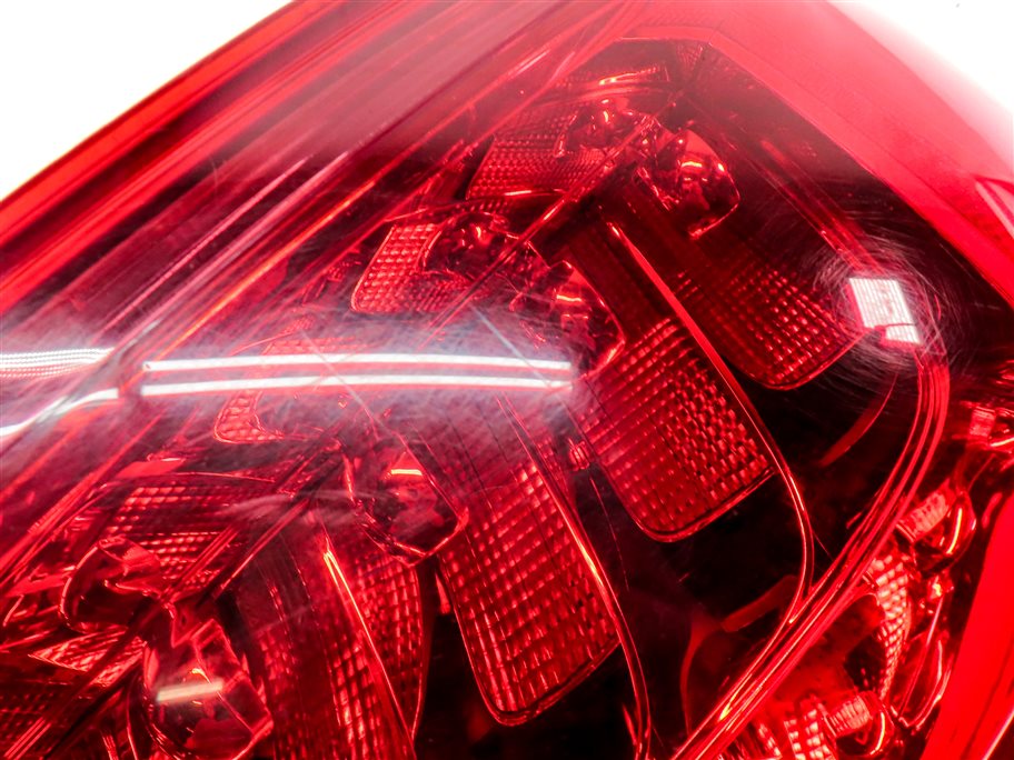 Thumbnail 9: 2010-2015 AUDI Q7 (4L) REAR RIGHT PASSENGER TAILLIGHT BRAKE LIGHT LAMP (LED)