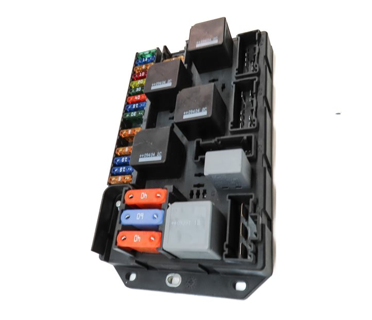 Thumbnail 3: 2010 RANGE ROVER (L322) REAR FUSEBOX RELAY FUSE BOX