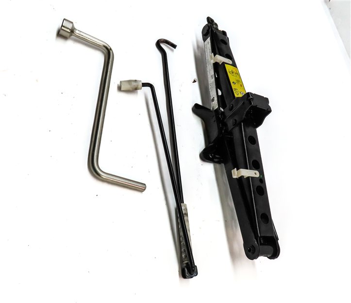 Thumbnail 3: 2010 RANGE ROVER (L322) EMERGENCY ROADSIDE SCISSOR JACK & LUG NUT WRENCH SET