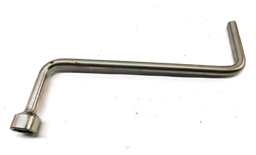 Thumbnail 5: 2010 RANGE ROVER (L322) EMERGENCY ROADSIDE SCISSOR JACK & LUG NUT WRENCH SET