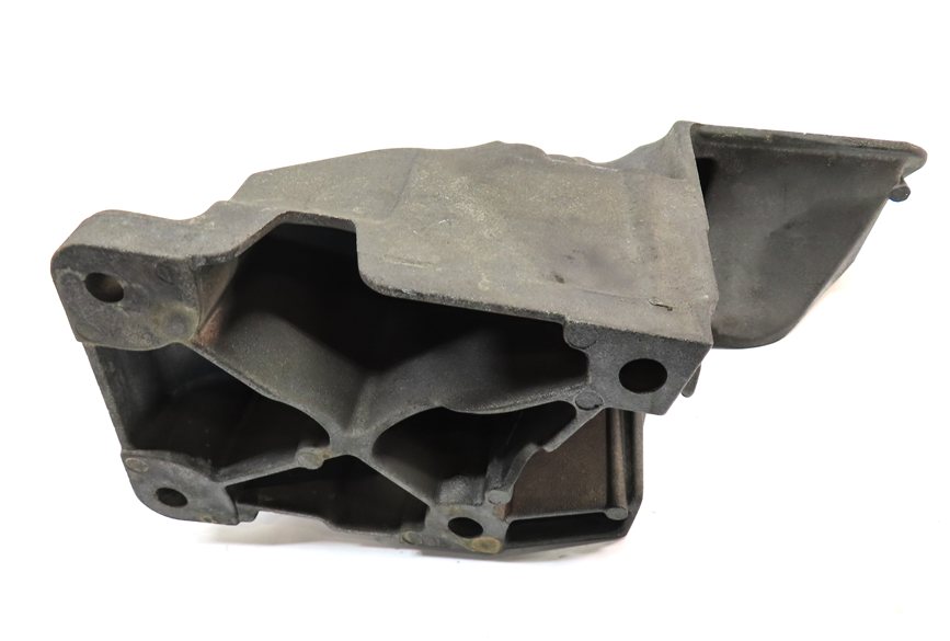 Thumbnail 6: 2010 RANGE ROVER L322 5.0L NON-SUPER ENGINE LEFT & RIGHT MOTOR MOUNT BRACKET SET