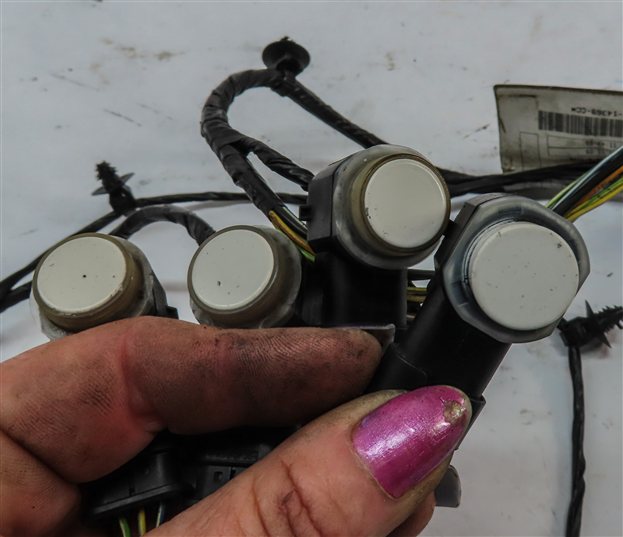 Thumbnail 5: 2010 RANGE ROVER L322 FRONT PARK ASSIST PDC SENSOR SET 4 (White) w/ WIRE HARNESS