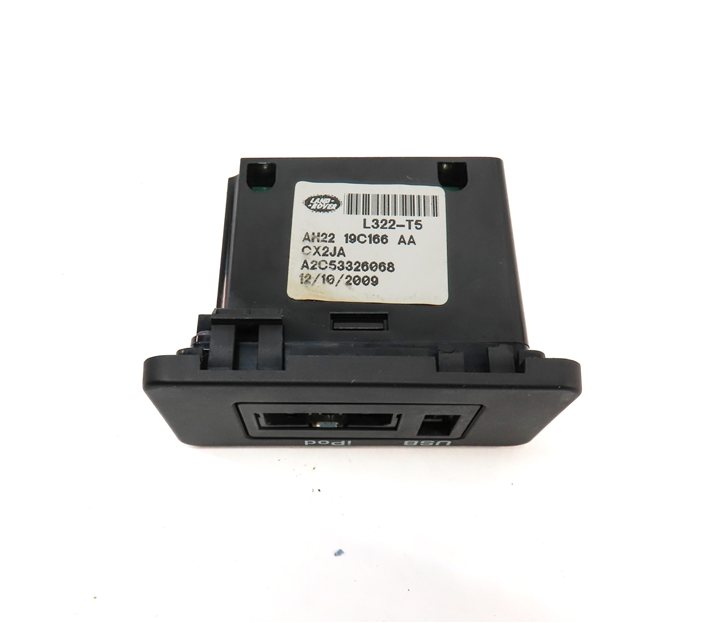 Thumbnail 7: 2010 RANGE ROVER (L322) USB IPOD INPUT JACK PANEL