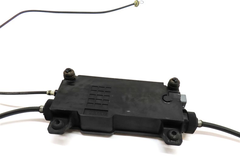 Thumbnail 7: 2010 RANGE ROVER (L322) EMERGENCY HILL PARKING E-BRAKE ACTUATOR w/ CABLES