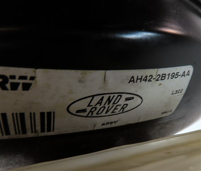 Thumbnail 7: 2010-2012 RANGE ROVER (L322) POWER BRAKE BOOSTER MASTER CYLINDER w/ RESERVOIR