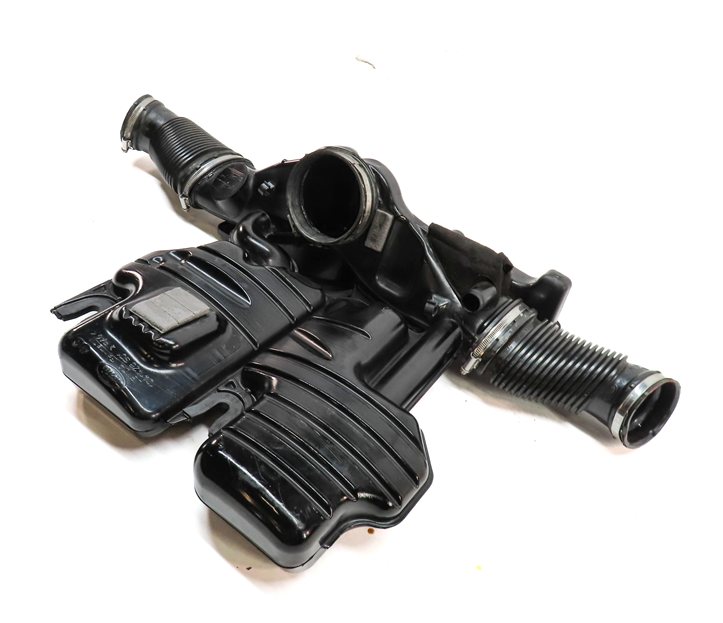 Thumbnail 1: 2010 RANGE ROVER (L322) 5.0L NON-SUPER ENGINE AIR INTAKE RESONATOR ASSEMBLY