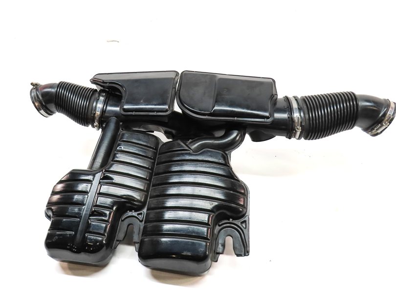 Thumbnail 5: 2010 RANGE ROVER (L322) 5.0L NON-SUPER ENGINE AIR INTAKE RESONATOR ASSEMBLY