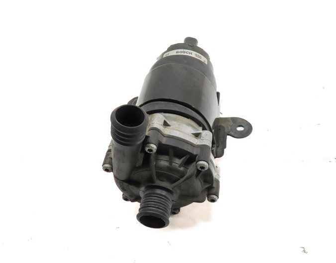 Thumbnail 2: 2014 MERCEDES GL450 (X166) 4.6L ENGINE INTERCOOLER TURBO AUXILIARY WATER PUMP