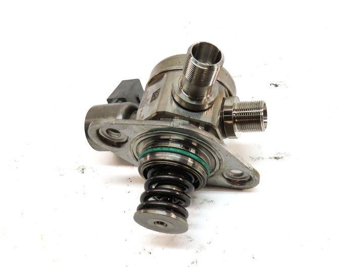 Thumbnail 4: 11-20 MERCEDES E S SL GL (W205 W166 W212 X166 X253) V8 LEFT MECHANICAL FUEL PUMP