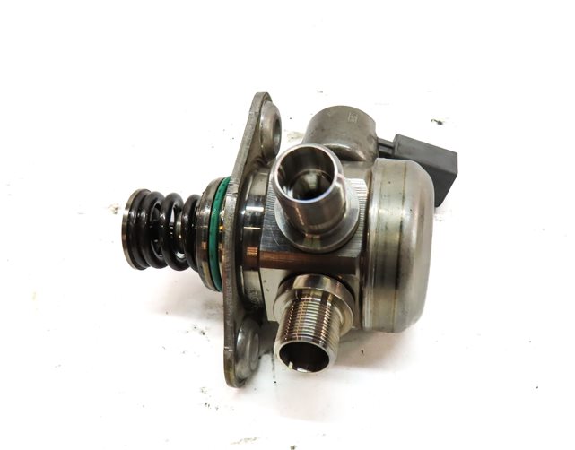 Thumbnail 7: 11-20 MERCEDES E S SL GL (W205 W166 W212 X166 X253) V8 LEFT MECHANICAL FUEL PUMP