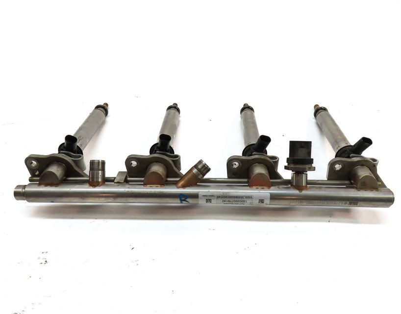 Thumbnail 4: 2014 MERCEDES GL450 (X166) 4.6L M278 ENGINE LEFT & RIGHT FUEL RAIL w/ INJECTORS