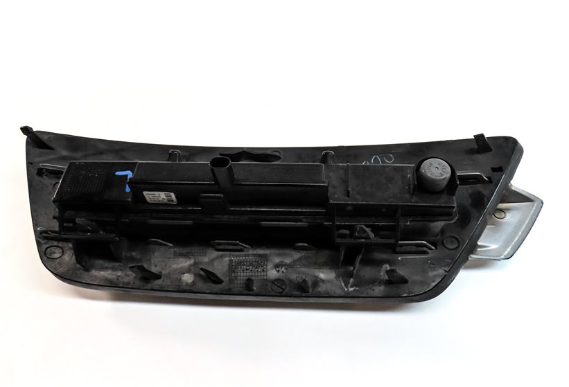 Thumbnail 5: 2013-2016 MERCEDES GL CLASS (X166) FRONT LEFT DRL DAYTIME FOGLIGHT LAMP w/ TRIM
