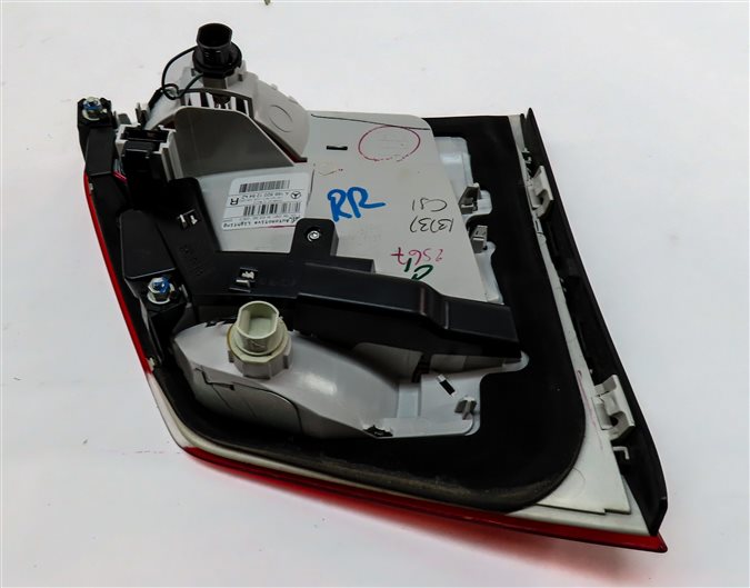 Thumbnail 5: 13-16 MERCEDES GL350 GL450 GL550 (X166) REAR RIGHT INNER TAILLIGHT LIGHT LAMP