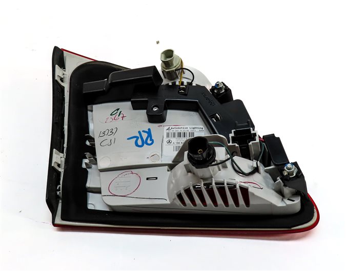 Thumbnail 6: 13-16 MERCEDES GL350 GL450 GL550 (X166) REAR RIGHT INNER TAILLIGHT LIGHT LAMP