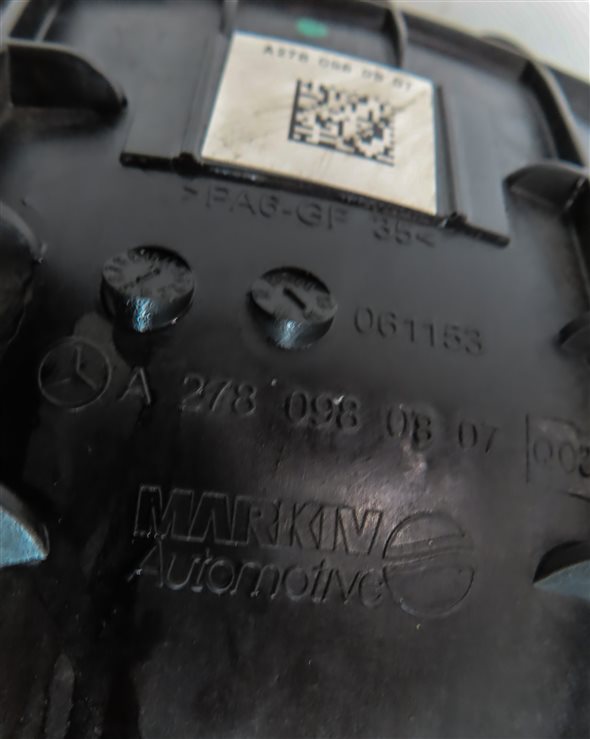 Thumbnail 12: 11-20 MERCEDES E GL ML S W212 W166 W221 X166 4.6L INTAKE MANIFOLD w/ INTERCOOLER