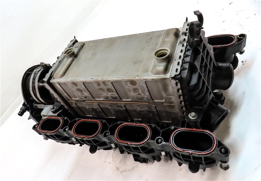 Thumbnail 9: 11-20 MERCEDES E GL ML S W212 W166 W221 X166 4.6L INTAKE MANIFOLD w/ INTERCOOLER