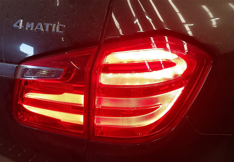 Thumbnail 2: 13-16 MERCEDES GL (X166) REAR RIGHT PASSENGER OUTER TAILLIGHT BRAKE LIGHT LAMP