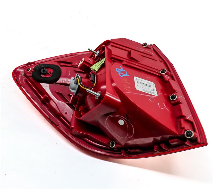 Thumbnail 5: 13-16 MERCEDES GL (X166) REAR RIGHT PASSENGER OUTER TAILLIGHT BRAKE LIGHT LAMP