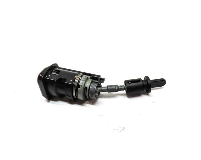 Thumbnail 5: 2019 AUDI Q5 (FY 80A) FRONT LEFT DRIVER DOOR HANDLE LOCK CYLINDER w/ KEY