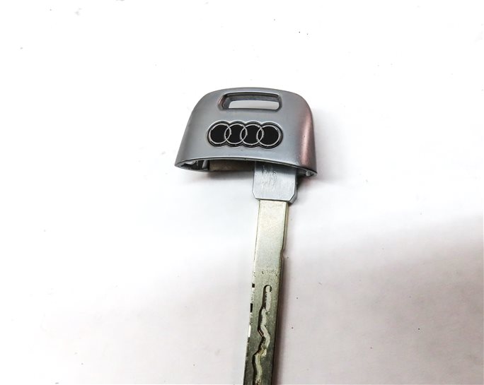 Thumbnail 6: 2019 AUDI Q5 (FY 80A) FRONT LEFT DRIVER DOOR HANDLE LOCK CYLINDER w/ KEY