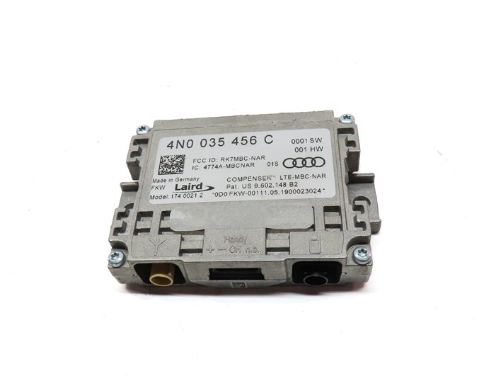 Thumbnail 2: 2019 AUDI Q5 (FY 80A) RADIO STEREO ANTENNA AMPLIFIER CONTROL MODULE