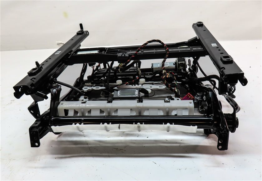 Thumbnail 8: 2018-2023 AUDI Q5 (FY 80A) LEFT DRIVER FRONT SEAT TRACK ASSEMBLY w/ MOTORS