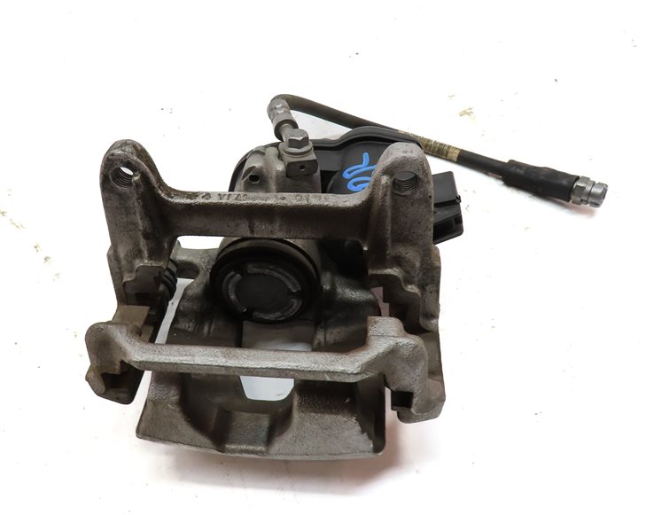 Thumbnail 7: 2018-2020 AUDI Q5 (FY 80A) REAR RIGHT PASSENGER BRAKE CALIPER w/ ACTUATOR MOTOR